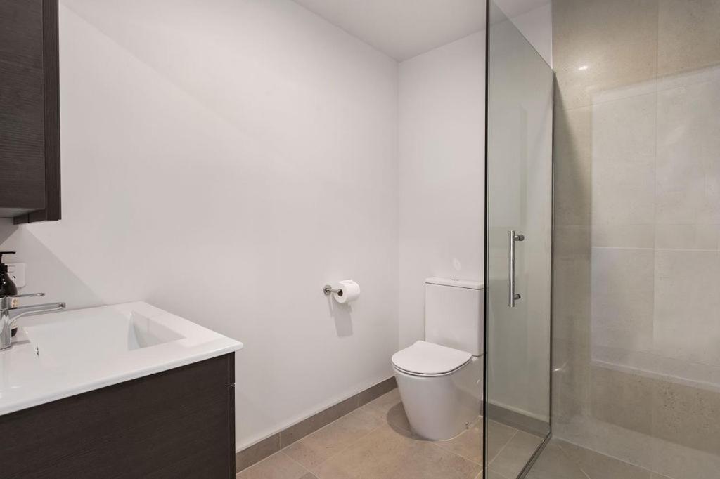 Stylish Brand New Sunny 3Bdrm 3Bth Garage Sleeps 6 Apartment Christchurch Exterior photo